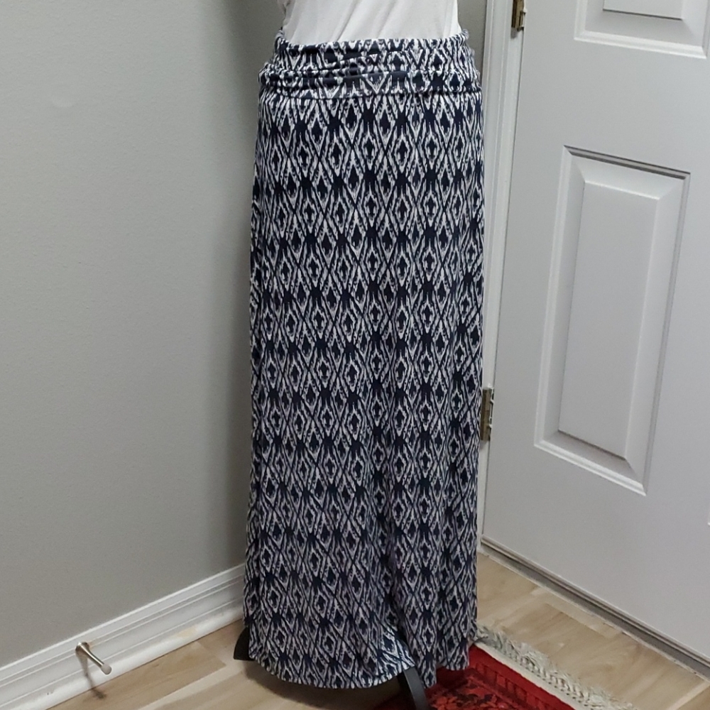 SOFT and pretty skirt